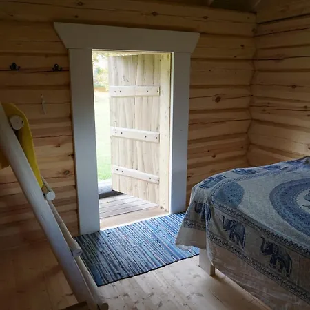 Valge Dom wakacyjny Suuremoisa (Laanemaa)